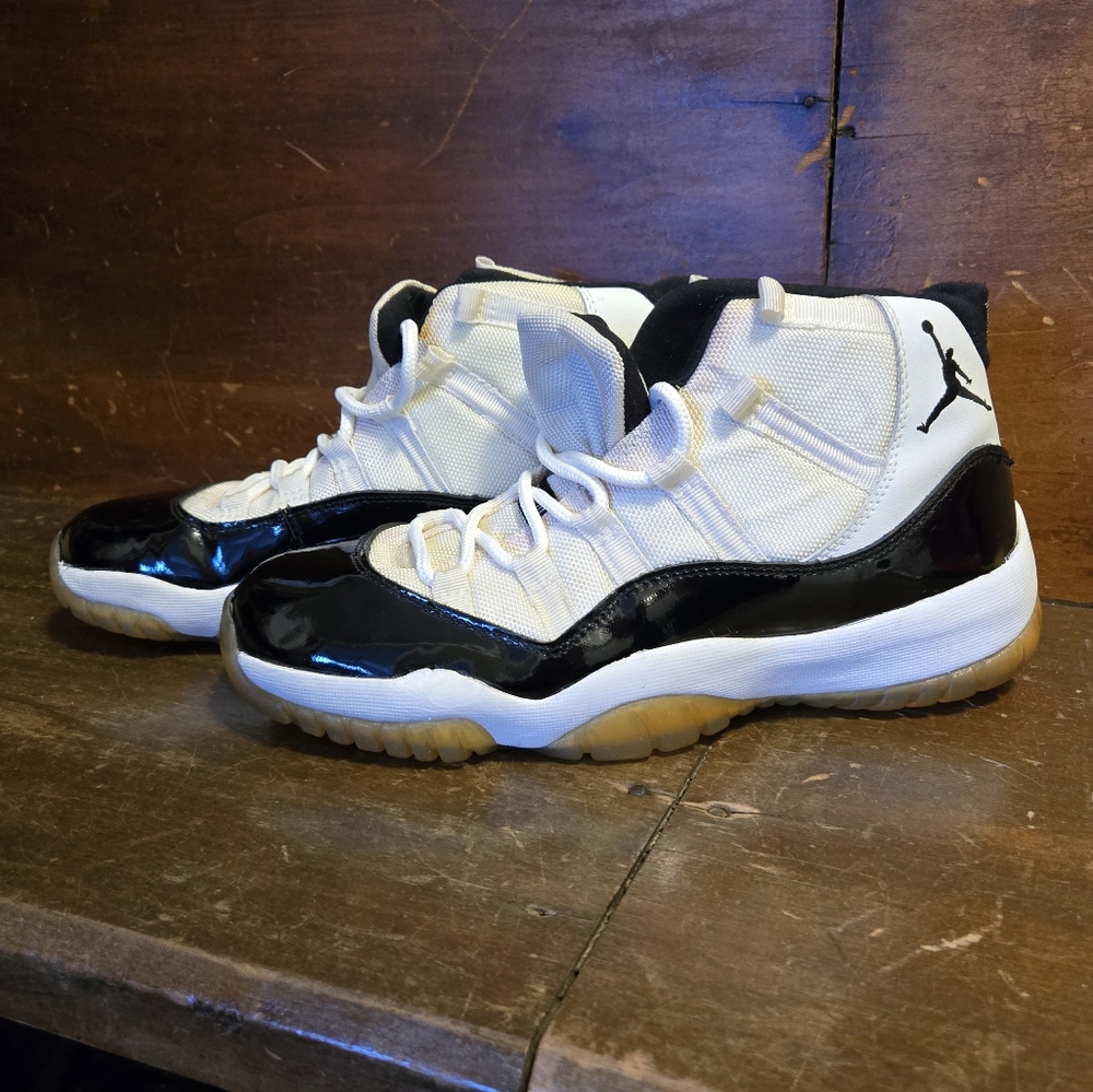 Air Jordan 11 Retro Concord 2000 Size 8 Men's Basketball Shoes